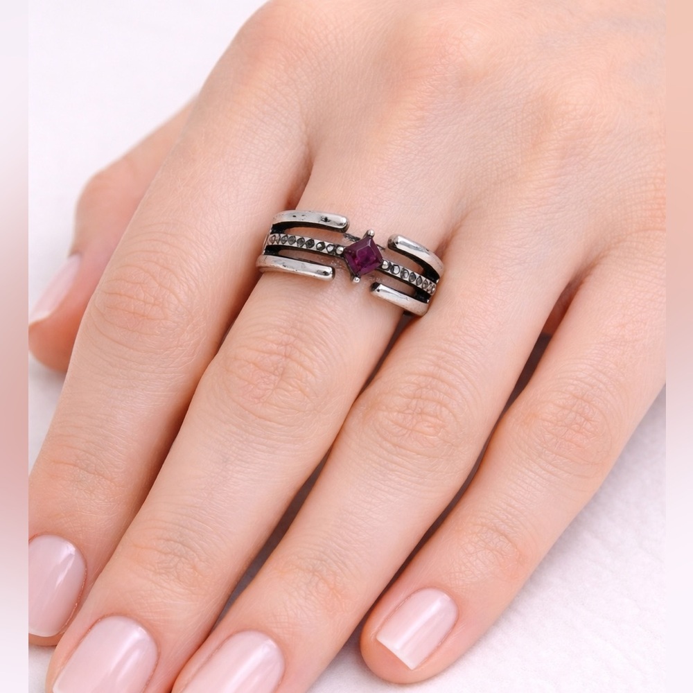 Purple Stone Split Shank Stretch Ring | Multi Band Accent Stone Statement Ring